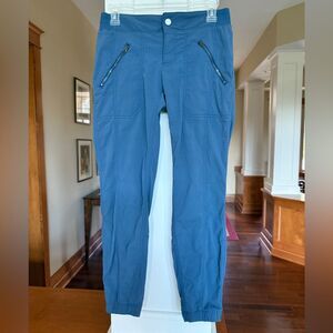 Athleta Women’s Size 4 Zip Pocket Stretch Waste Elastic Ankle Pant Blue.